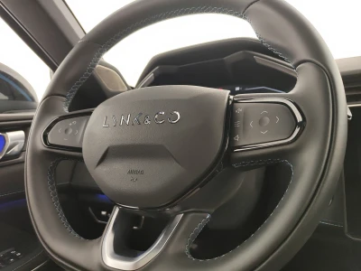 Lynk&co 01