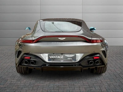Aston martin VANTAGE