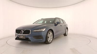 Volvo V90 2.0 b4 Momentum Business auto