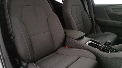 Volvo EX40