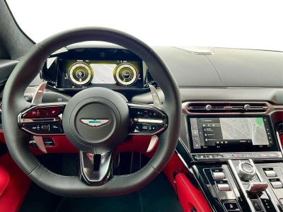 Aston martin VANTAGE