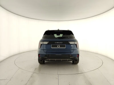 Lynk&co 01