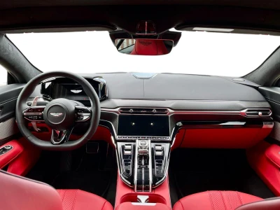 Aston martin VANTAGE