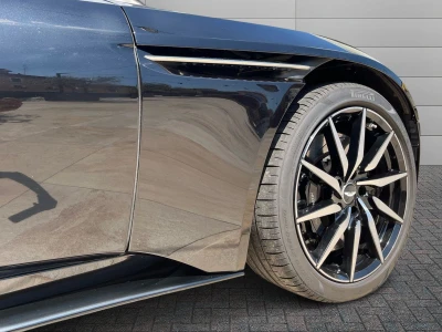 Aston martin DB11