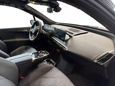 BMW i IX