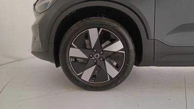 Volvo EX40