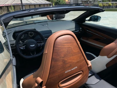 Aston martin DB12