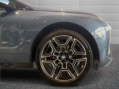 BMW i IX