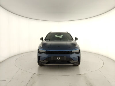 Lynk&co 01
