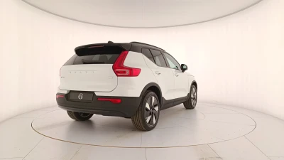 Volvo EX40