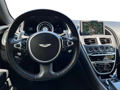 Aston martin DB11