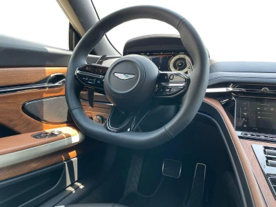 Aston martin DB12