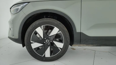 Volvo EX40