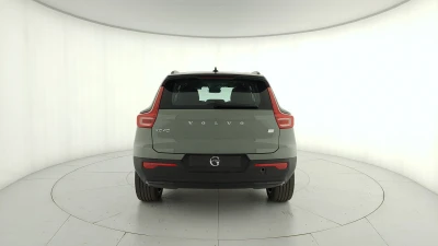 Volvo EX40
