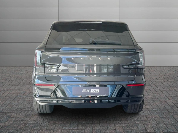 Volvo EX90