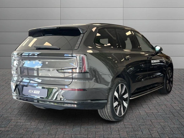 Volvo EX90