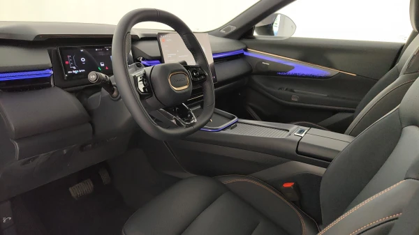 Lynk&co 08