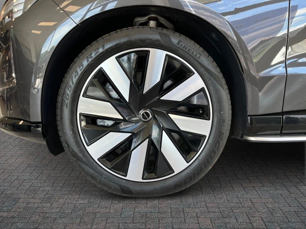 Volvo EX90