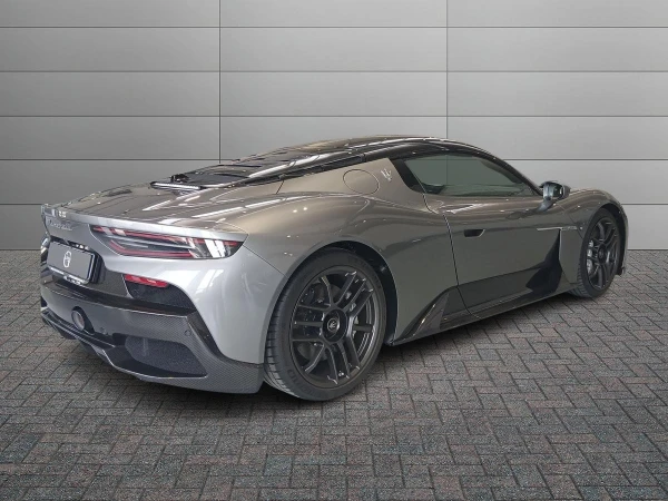 Maserati MC20