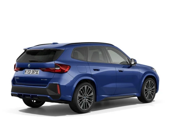 BMW i IX1
