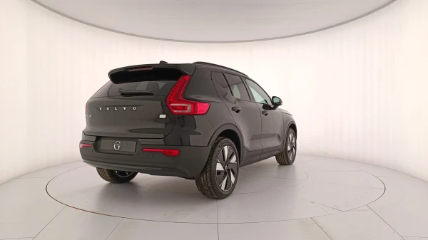Volvo EX40