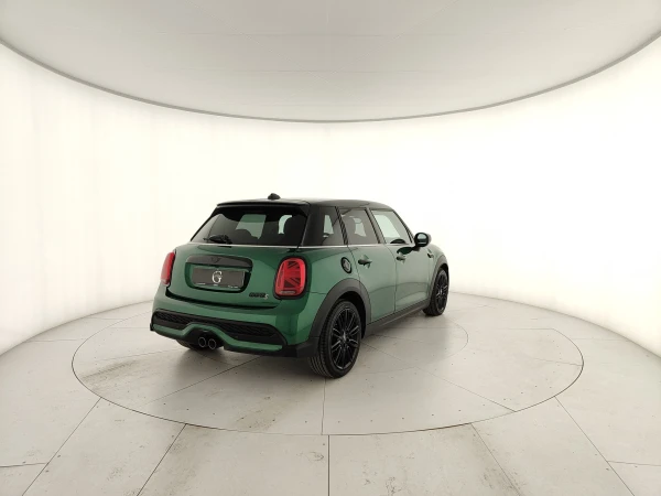 MINI 5 PORTE