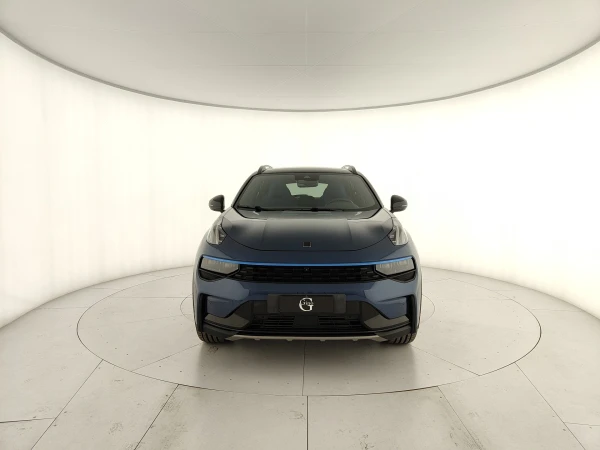 Lynk&co 01