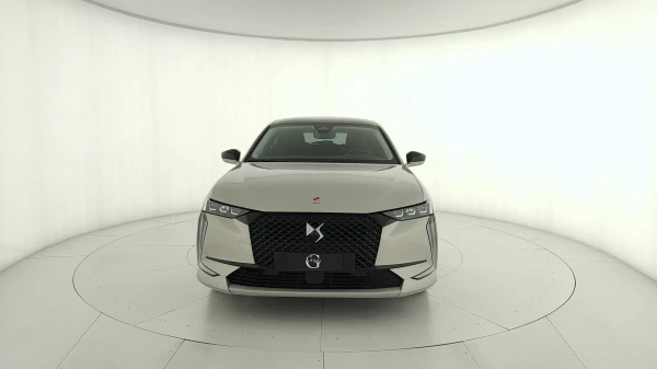 DS 4