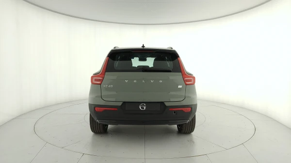 Volvo EX40
